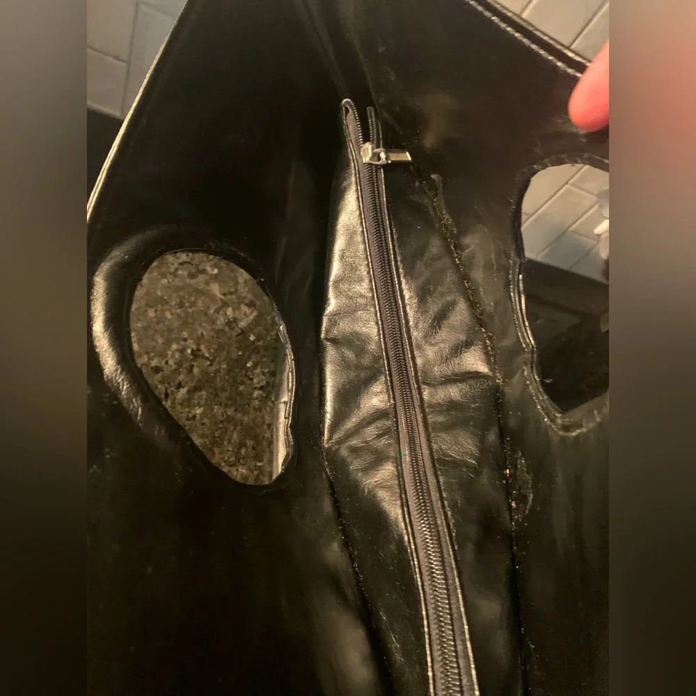 🩵🩵Vintage‎ 1980’s Black Leather Hand Bag🩵🩵
